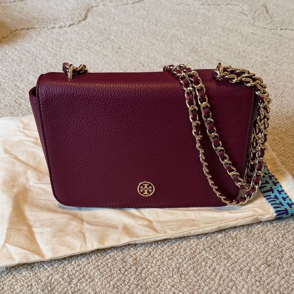 Tory Burch Pebbled Leather Crossbody in Burgundy with Gold Chain
